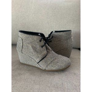 TOMS Gray Cream Wedges Boots Sz 9 NEW